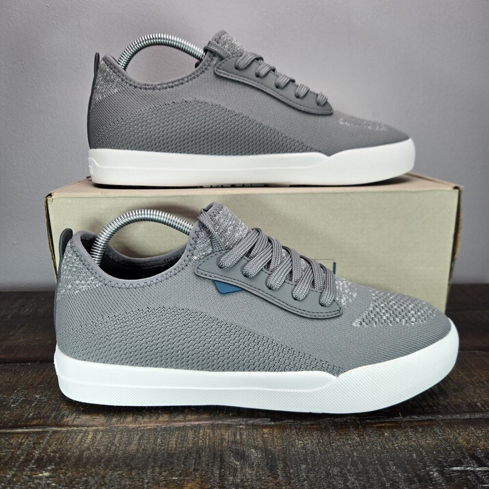 NEW Vessi Weekend Womens Size 8 Waterproof Shoes Sneaker Concrete Grey White